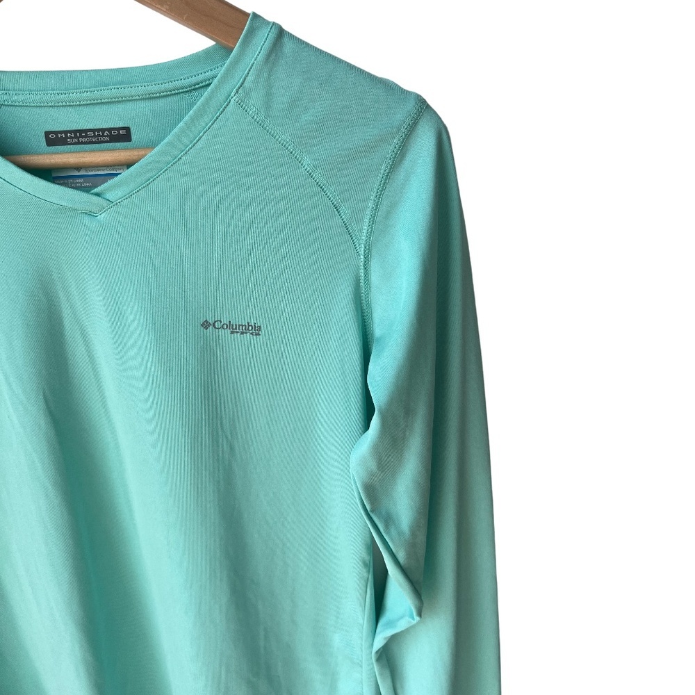 SOLD - Columbia Long Sleeve Top - Picture 5 of 6